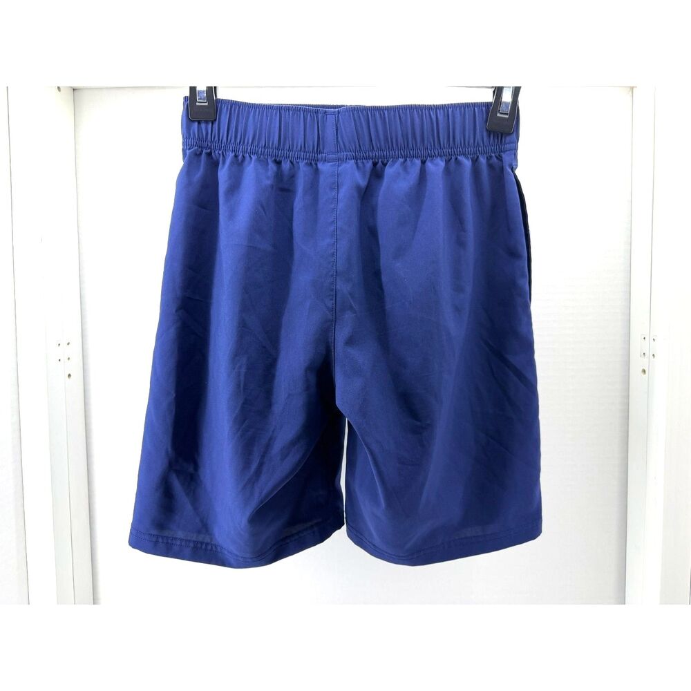 adidas boy shorts - Size: M